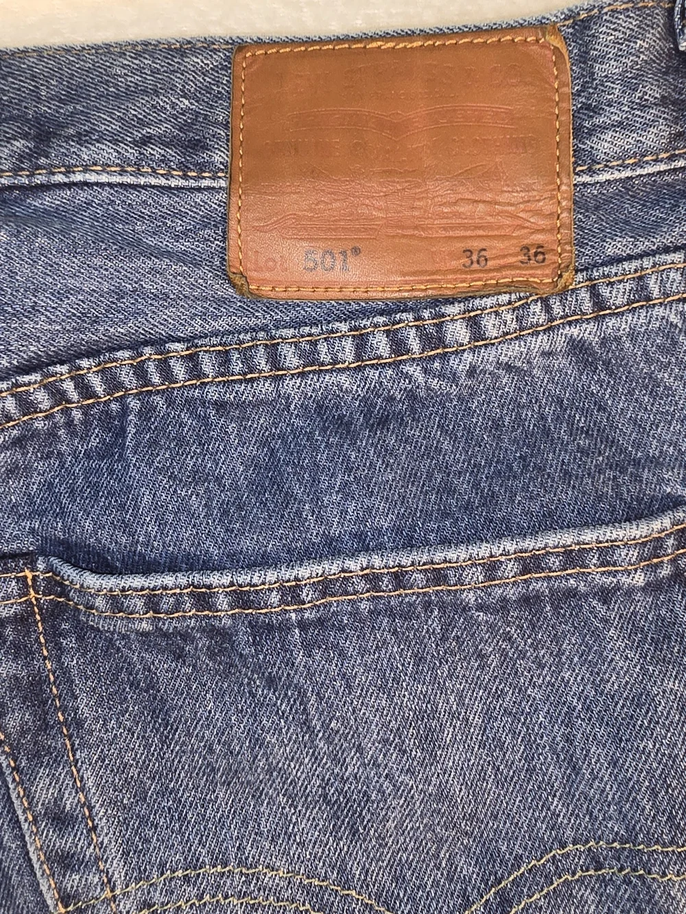 Levi's 501 Button Fly Men's Jeans W36 L36 Medium Wash Big E Leather Patch